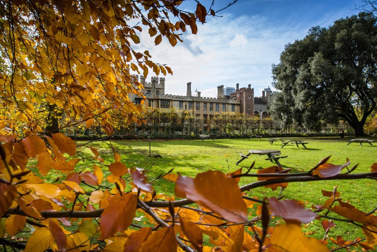 LAMBETH PALACE & GARDENS