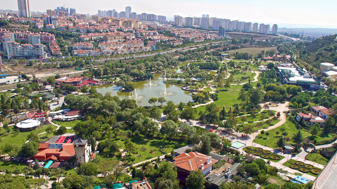 Bahçeşehir Pond Park